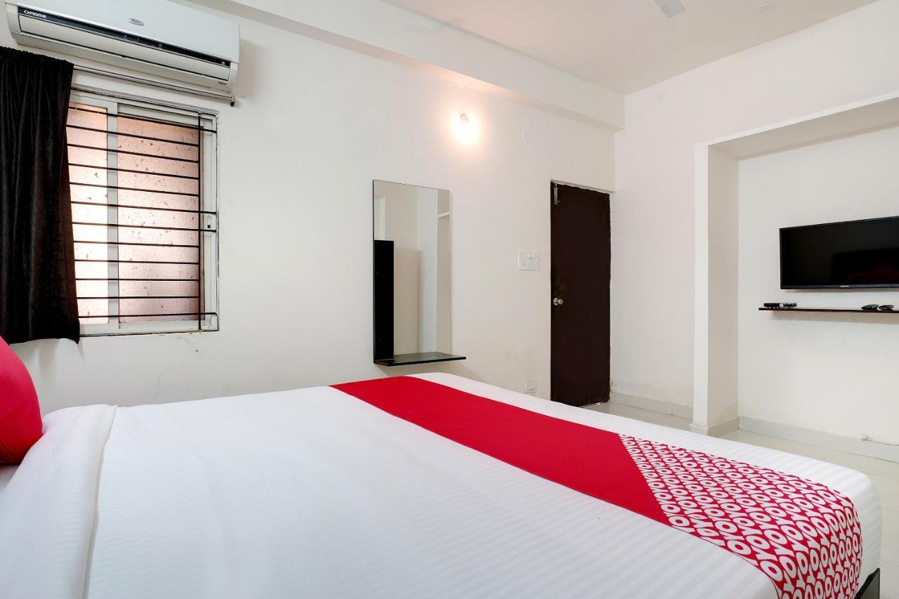 Oyo 41102 Hyderabad Elite Hotel Haidar Sahibguda Екстериор снимка