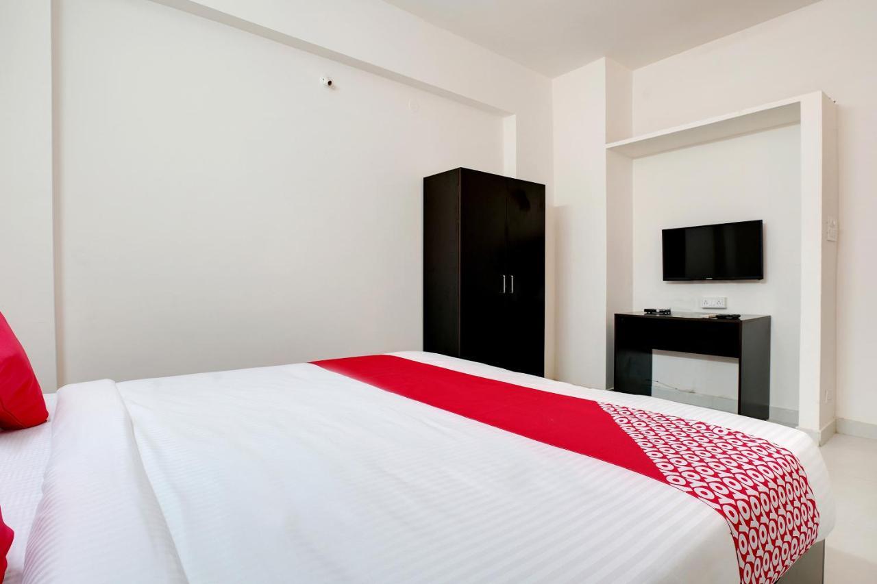 Oyo 41102 Hyderabad Elite Hotel Haidar Sahibguda Екстериор снимка